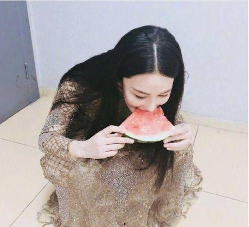 娱乐吃瓜酱穿搭视频大全,娱乐吃瓜酱穿搭视频大全解析